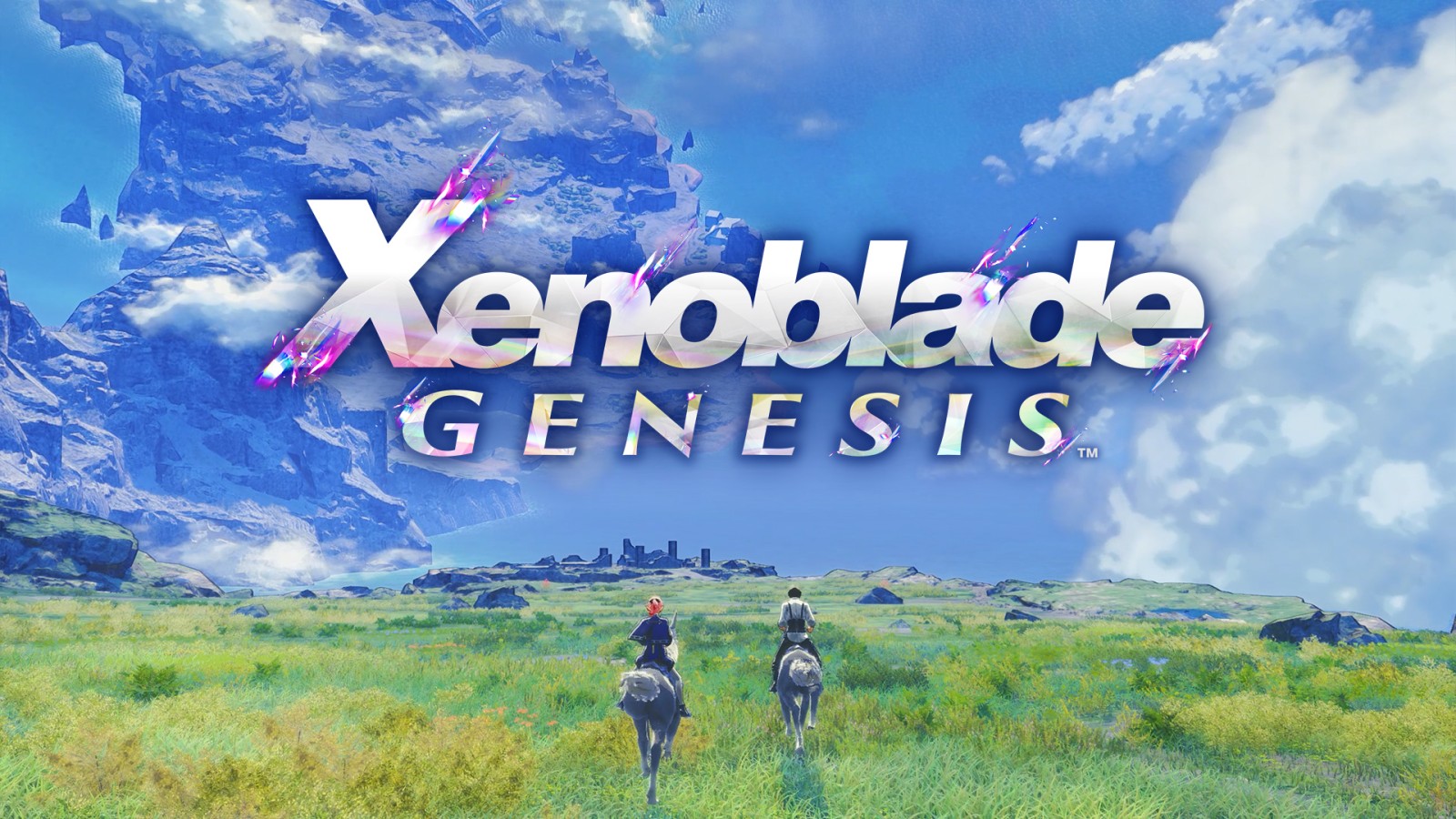 **Texto alternativo (ALT):** Logotipo do jogo "Xenoblade GENESIS" centralizado no topo, com letras brancas estilizadas e reflexos coloridos. Ao fundo, uma vasta planície de grama verde sob um céu azul ensolarado com nuvens brancas. Duas personagens montadas a cavalo, vistas de costas, cavalgam pelo campo em direção a ruínas distantes no horizonte. À esquerda, ergue-se uma enorme e imponente formação rochosa ou montanha que domina a paisagem natural.